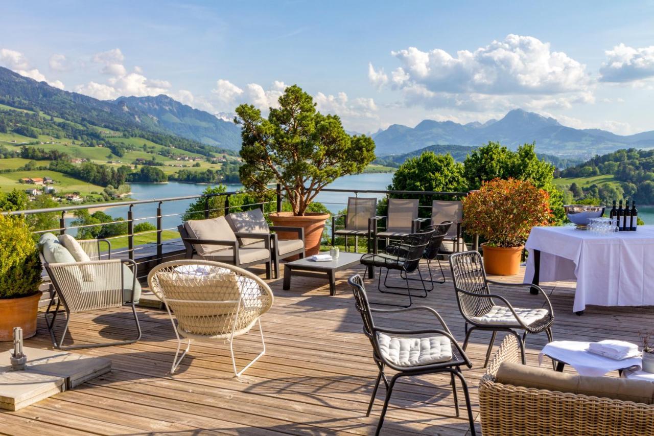 Hotel-Restaurant La Terrasse, Golf De La Gruyere Pont-la-Ville Extérieur photo